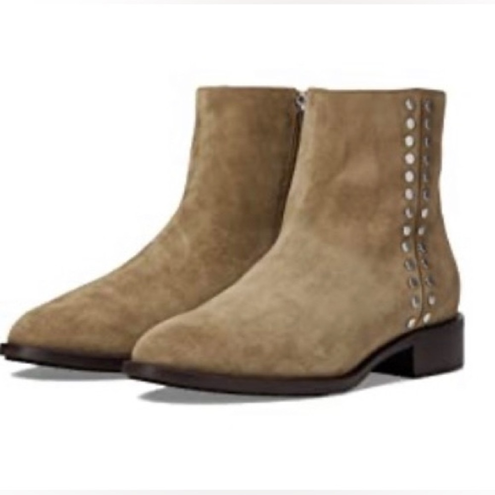 Aquatalia Nario shoes worn once weatherproof booties cute shoes with zipper
